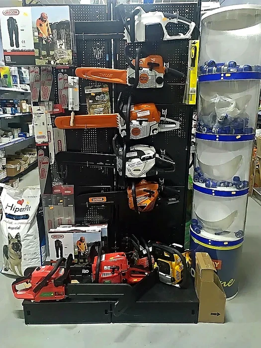 Expositor de motosierras de gasolina Stihl